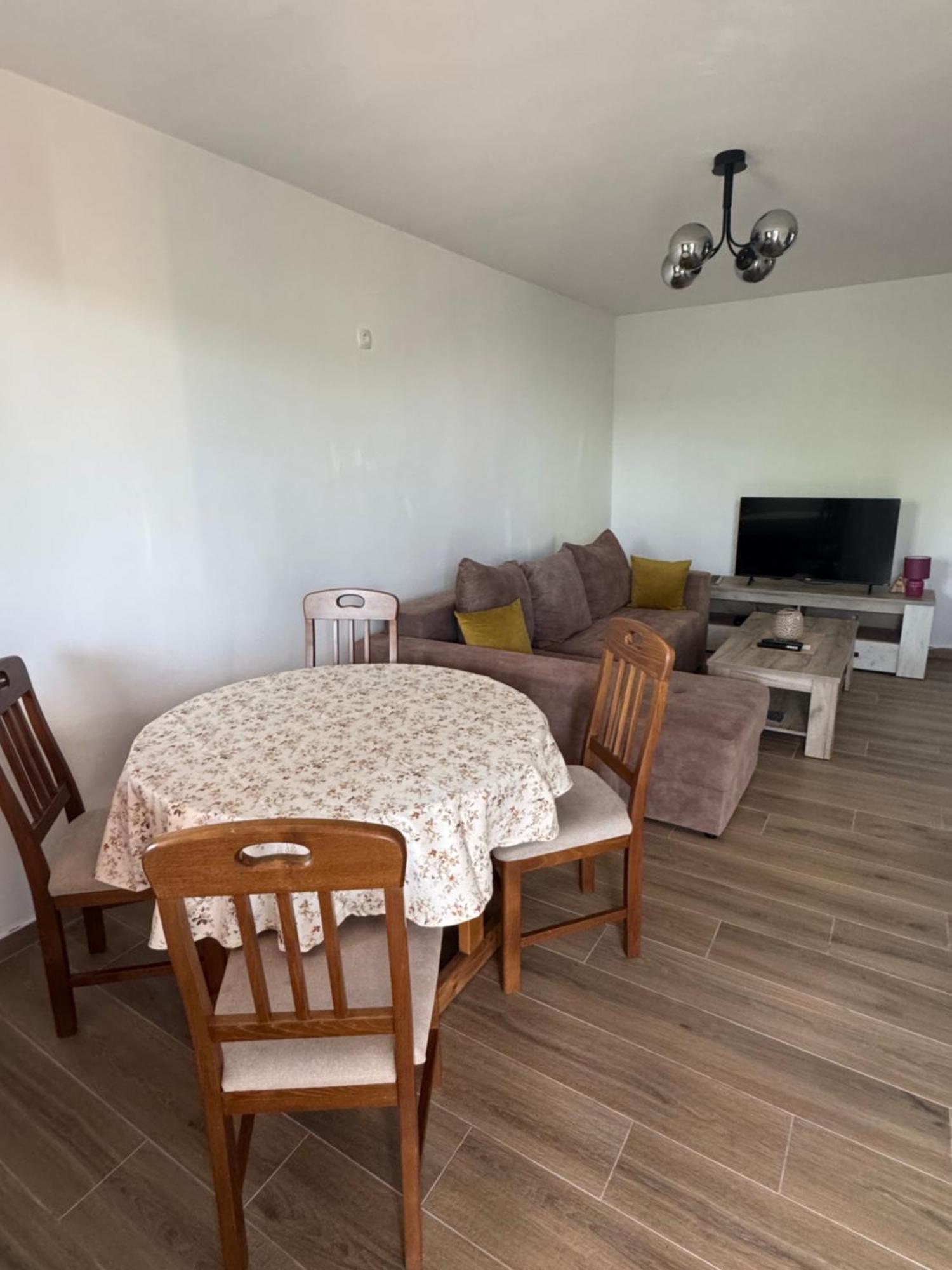 Holiday Village Ostrog Nikšić Екстериор снимка